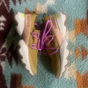 Sorel Kinetic sneakers worn once!